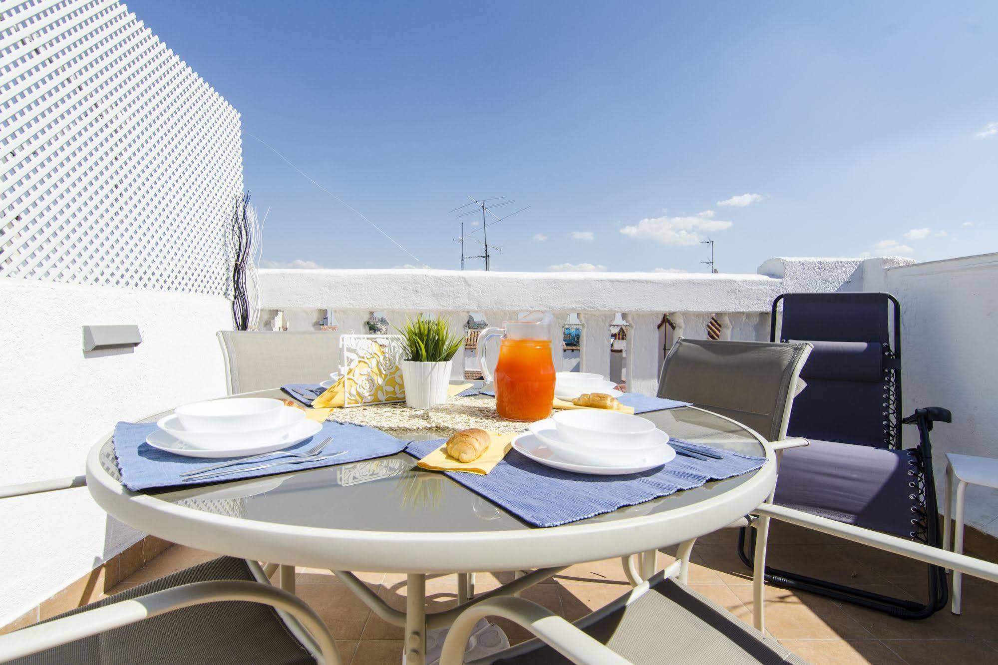 Apartments Dreammadrid Atocha Terraza Exterior photo